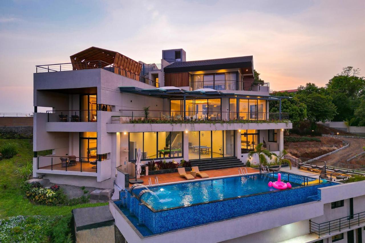 Pearl Lakeview Mansion By Stayvista - Lakeside Villa With Infinity Pool, Jacuzzi, In-House Theatre & Games Room Igatpuri Zewnętrze zdjęcie