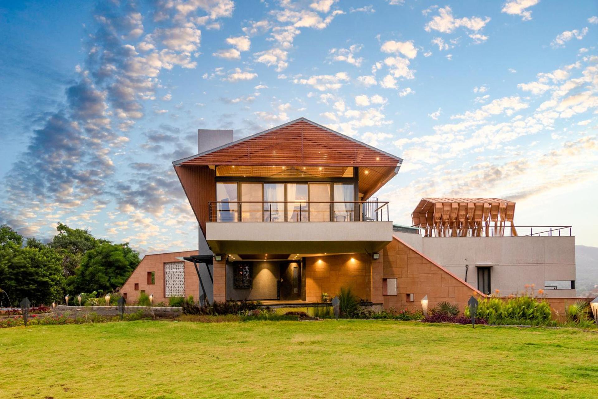 Pearl Lakeview Mansion By Stayvista - Lakeside Villa With Infinity Pool, Jacuzzi, In-House Theatre & Games Room Igatpuri Zewnętrze zdjęcie